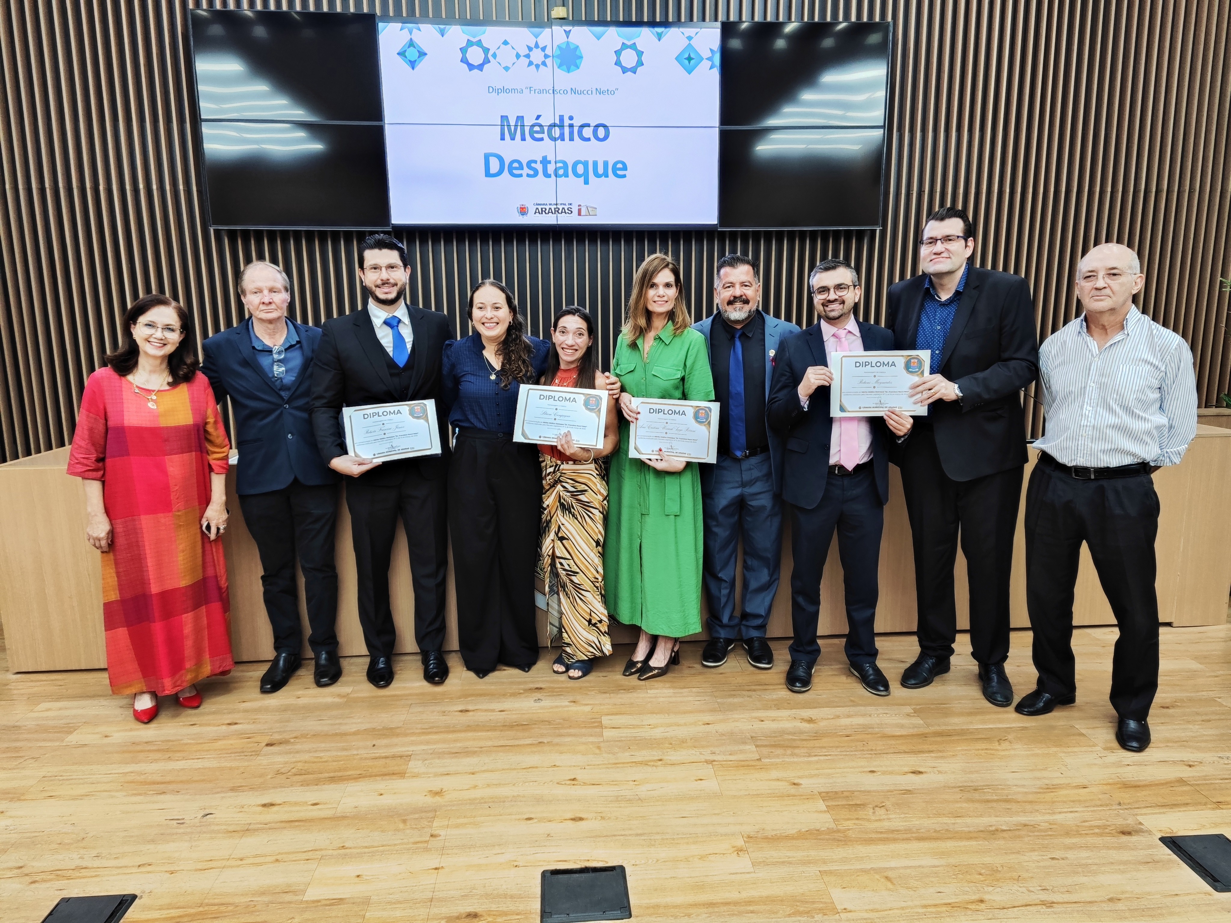 Visualize fotos 14/10/2025 Sessão Solene Médico Destaque