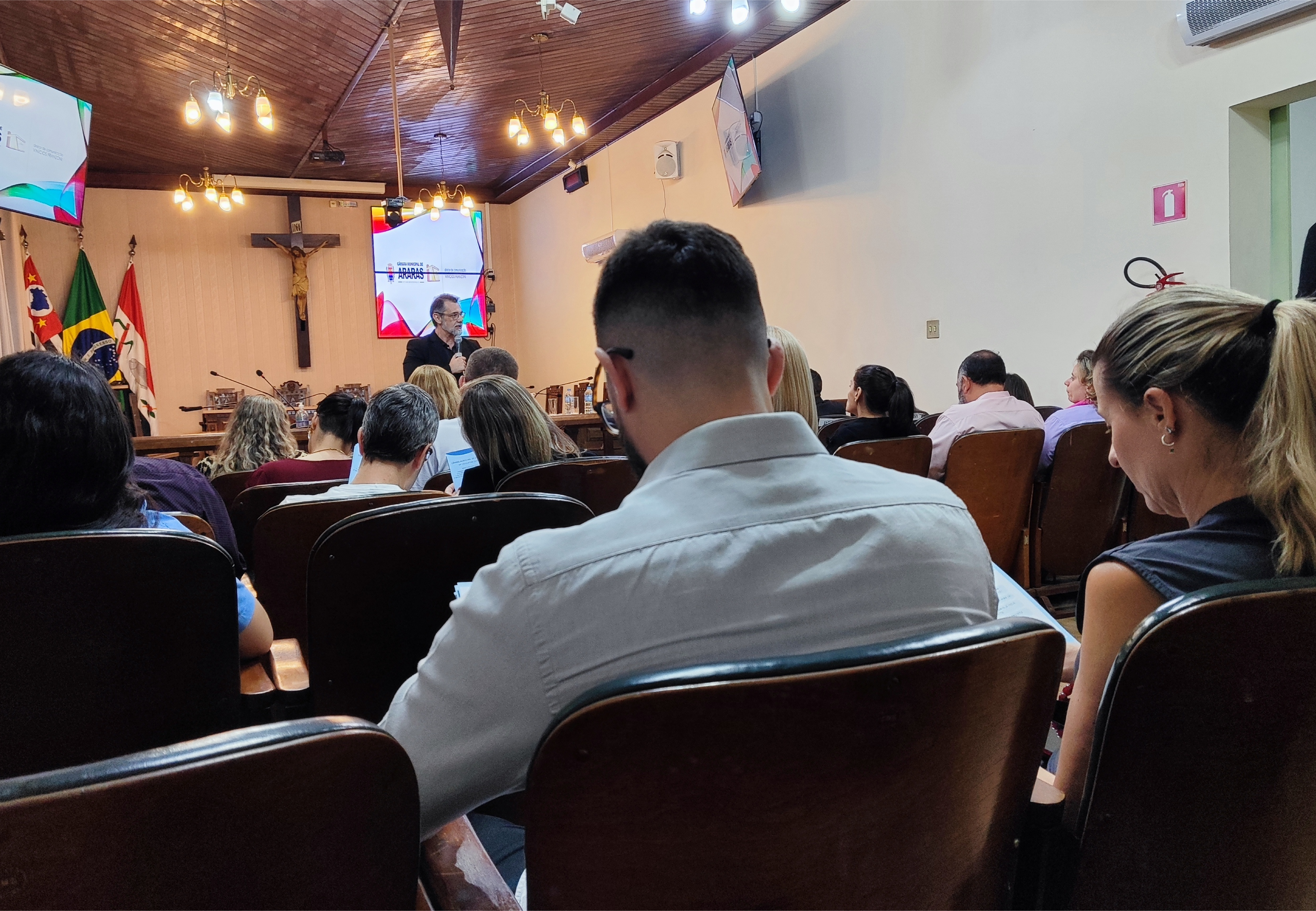Escola Legislativa de Araras marca presença em inauguração da Escola do Legislativo de Pirassununga